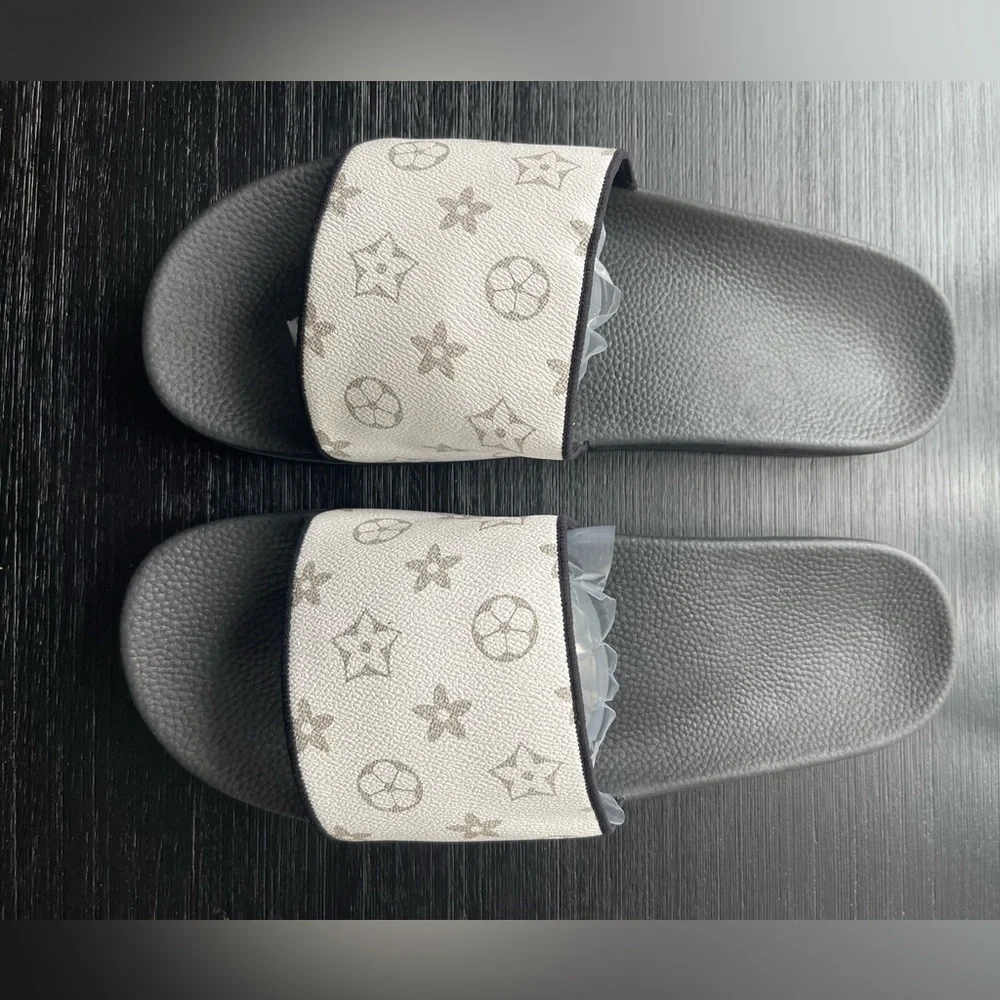 Classic Black and Gray monogram Slide Sandals size 45 EU